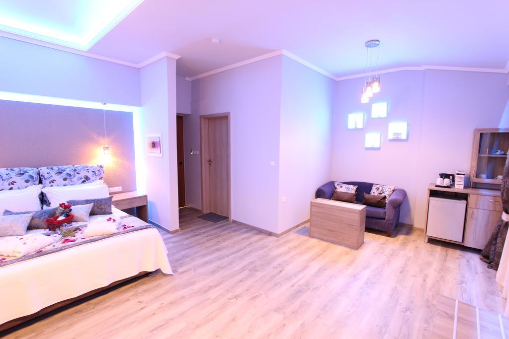 Hotel Mallas Nea Kallikrateia Екстер'єр фото