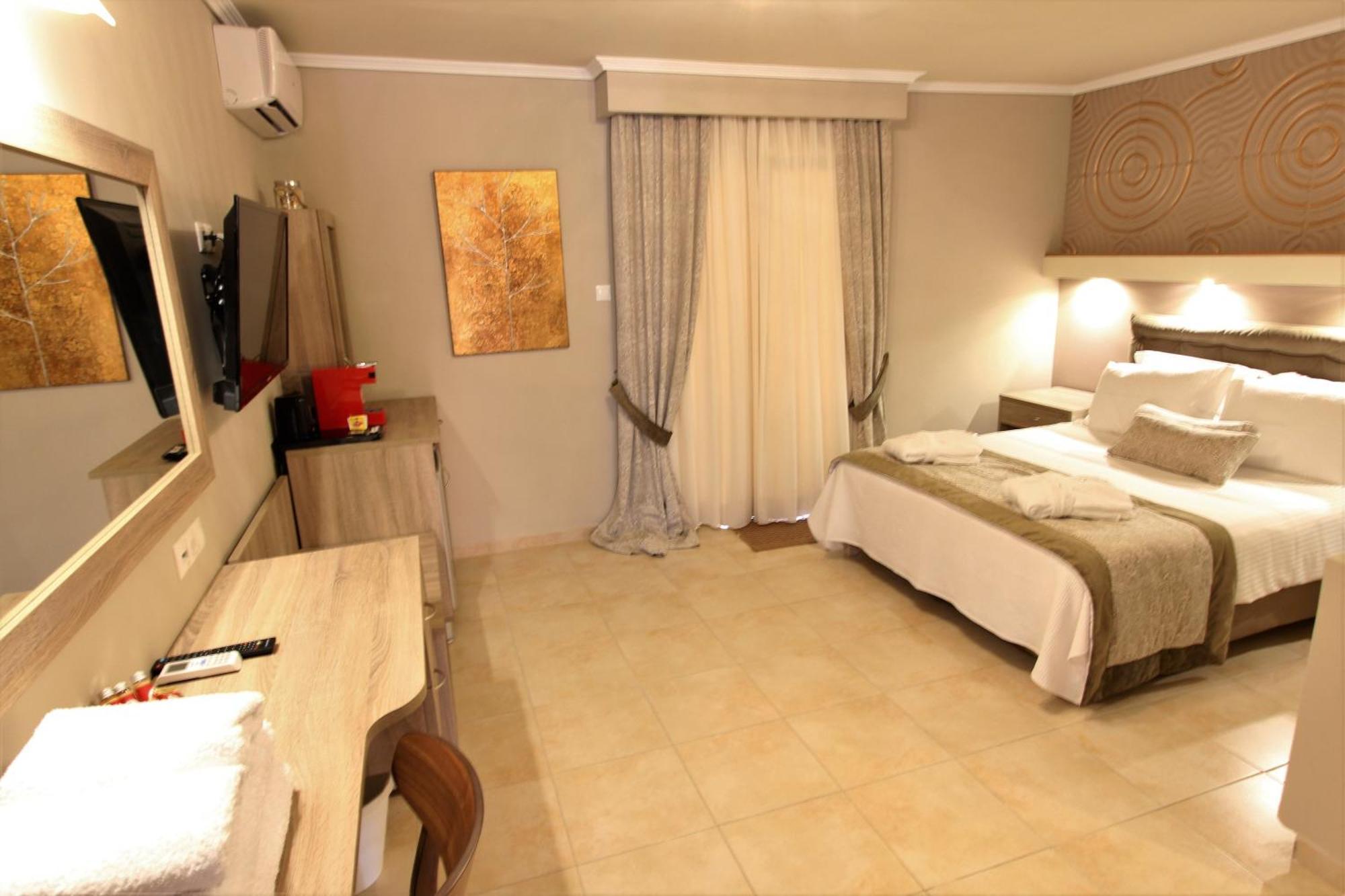Hotel Mallas Nea Kallikrateia Екстер'єр фото